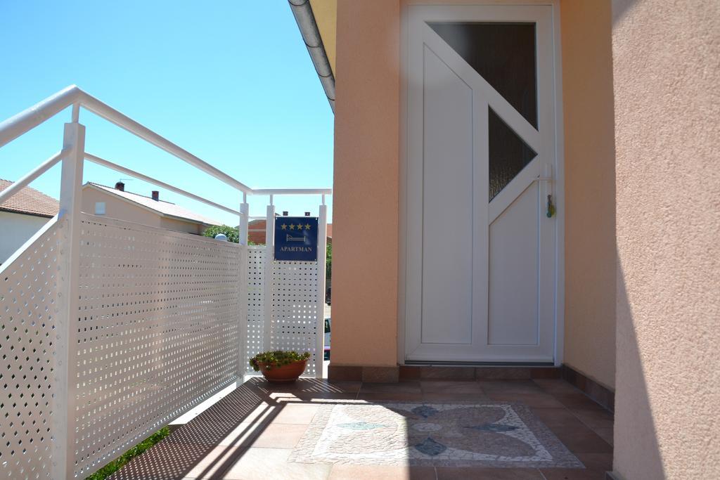 קרק Apartment Klara מראה חיצוני תמונה